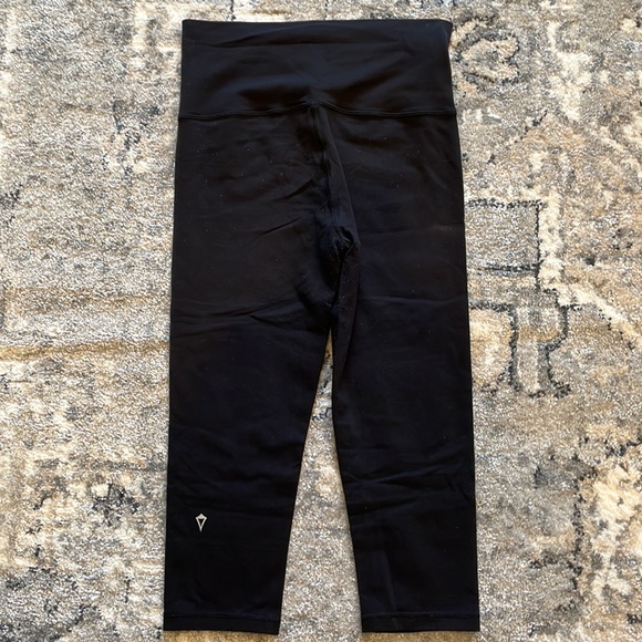 Ivivva by Lululemon Capri Pants - Picture 3 of 4